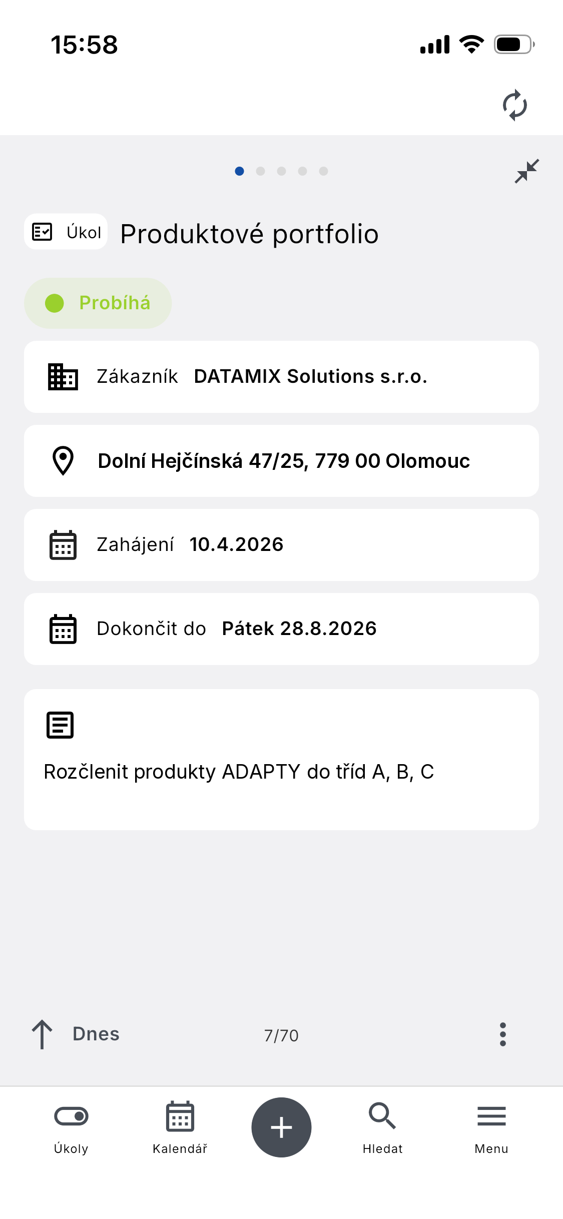 Karta úkolu v mobilní aplikaci ADAPTY — typ, název, stav Probíhá, zákazník, adresa, zahájení a termín dokončení